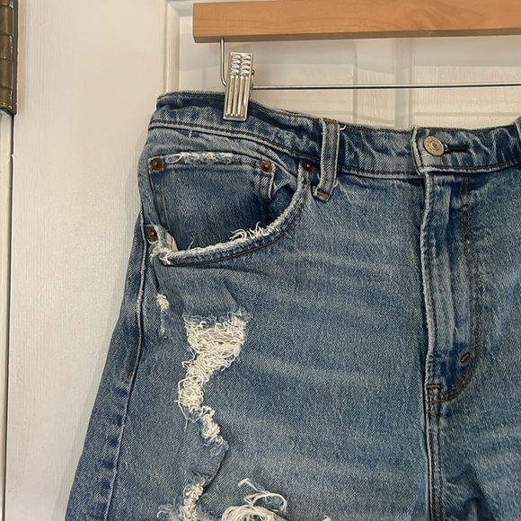 Abercrombie & Fitch | High Rise Mom Short Cut Off Denim Plus Size 32/14 Summer - Picture 3 of 8
